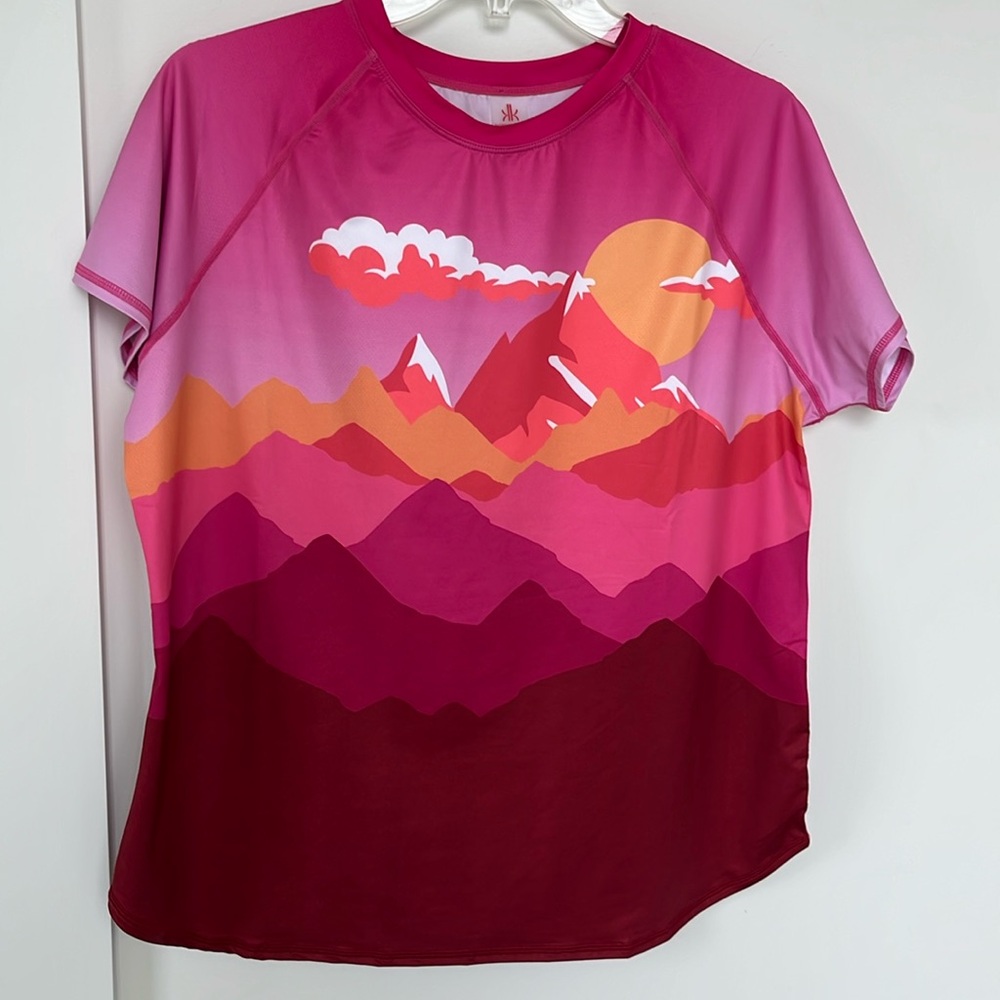 New Krimson Klover XL Sun Shirt Outdoor Rash Guard Mountain Scape